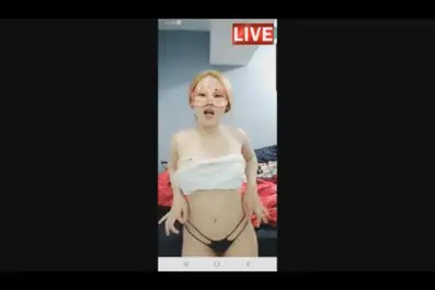Live Show 190 Cewek Gendut Binal Squirt Sangat Gila
