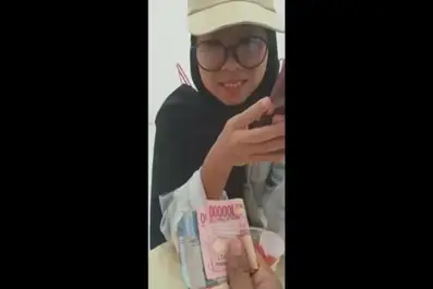 Open BO Di Mixue Jadi Ngewe Ganas Sama Ukhti Basah